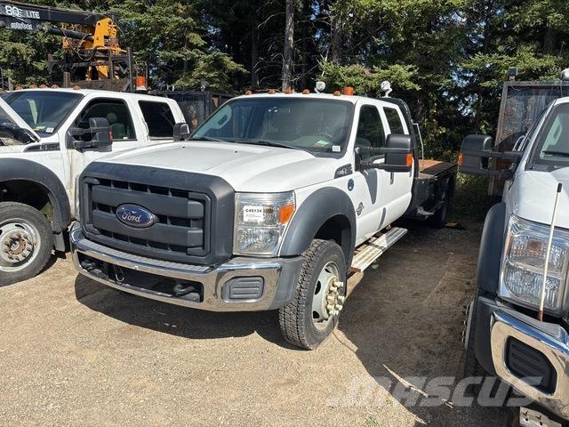 Ford F550 Tovornjaki s kesonom/platojem