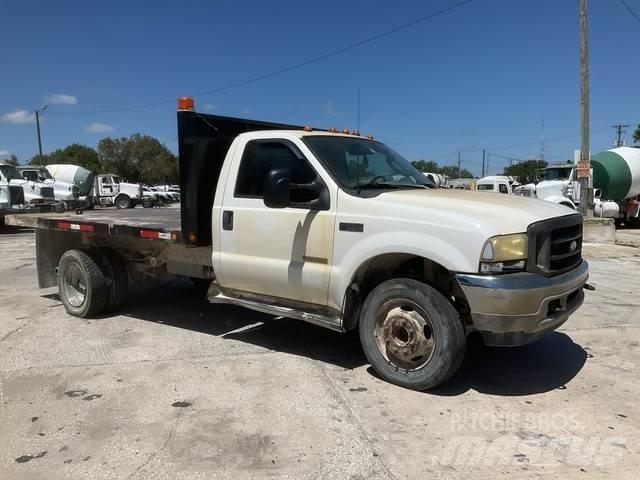 Ford F550 Tovornjaki s kesonom/platojem