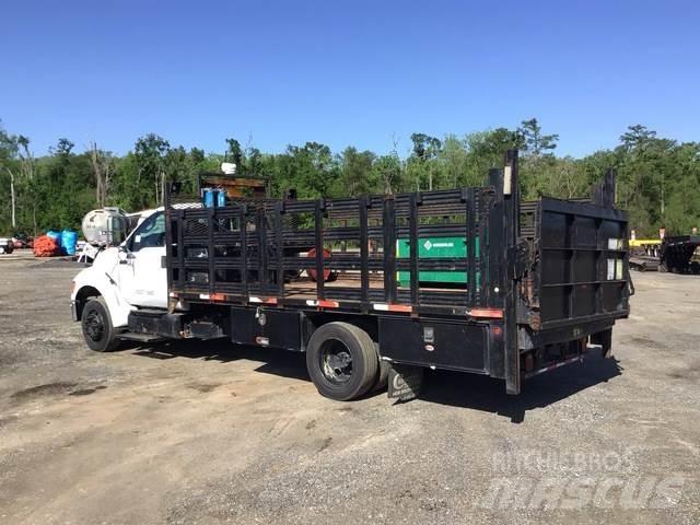 Ford F650 Tovornjaki s kesonom/platojem