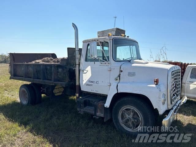 Ford F7000 Kiper tovornjaki