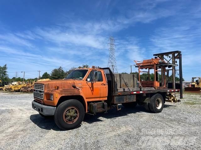 Ford F800 Komunalna vozila
