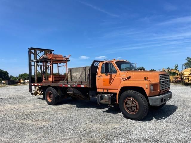Ford F800 Komunalna vozila