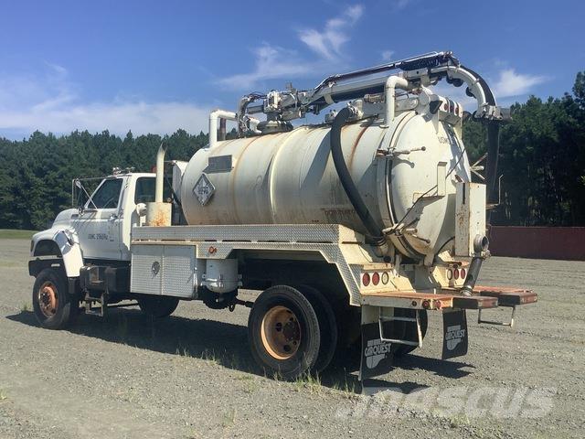 Ford F800 Vakuumski tovornjaki