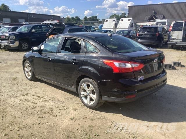 Ford Focus SE Avtomobili