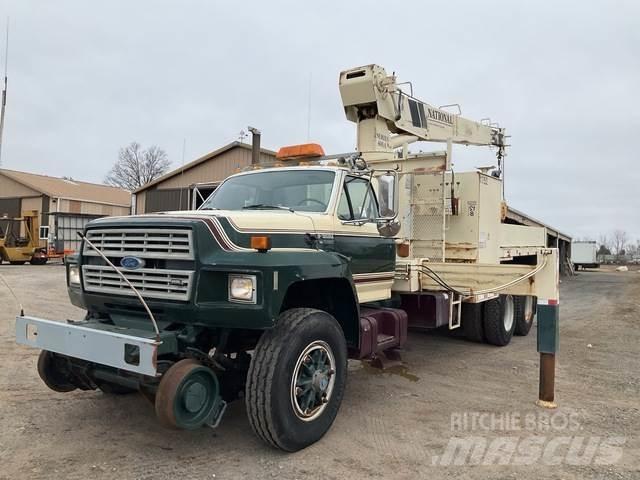 Ford FT900F Drugi tovornjaki