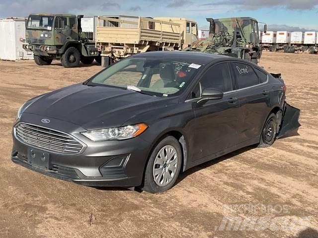 Ford Fusion S Avtomobili