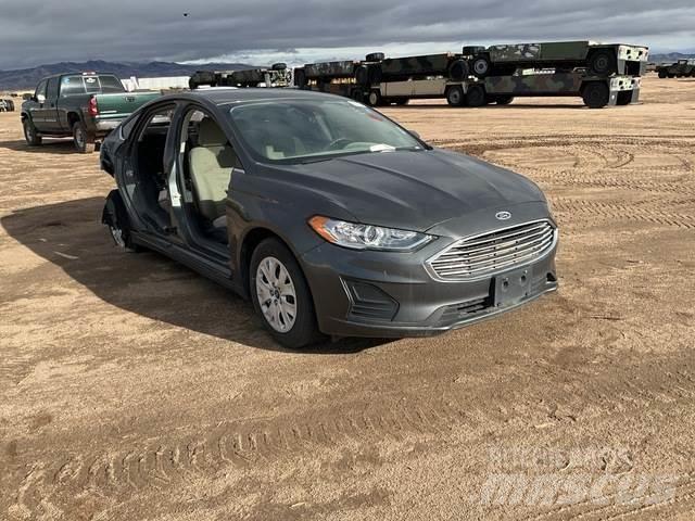 Ford Fusion S Avtomobili