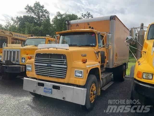 Ford L8000F Tovornjaki zabojniki