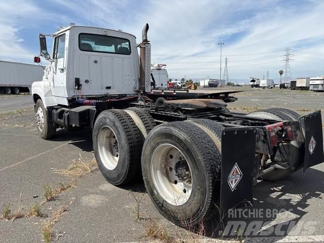 Ford L9000 Vlačilci