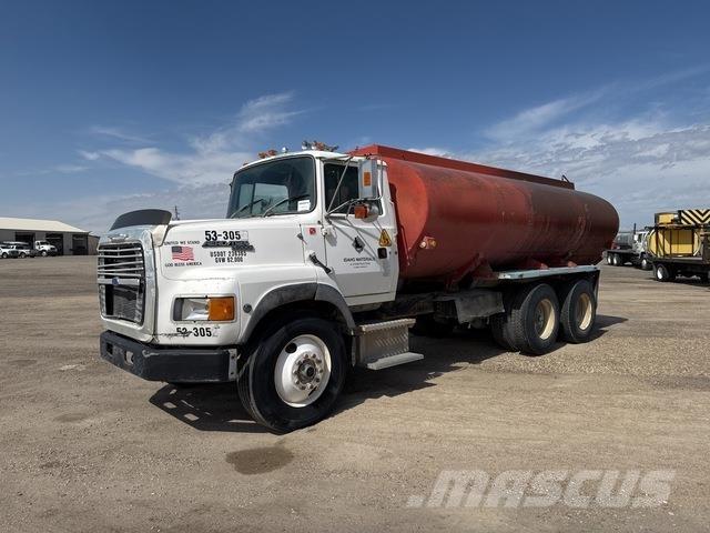 Ford L9000 Tovornjaki za vodo