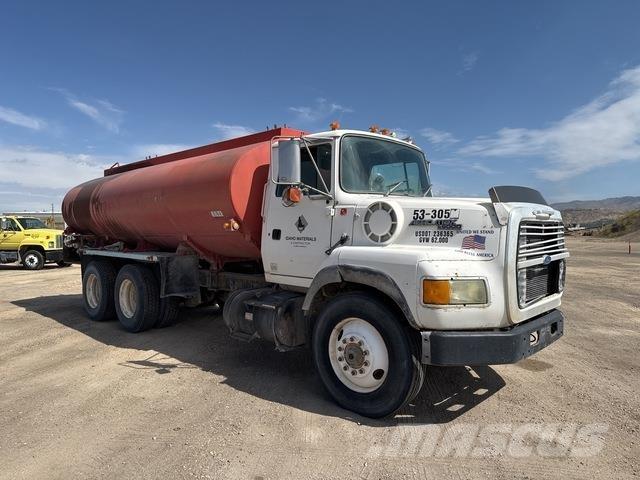 Ford L9000 Tovornjaki za vodo