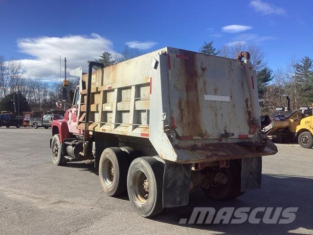 Ford L9000 Tovornjaki za vodo