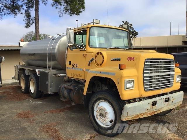 Ford L9000 Tovornjaki za vodo