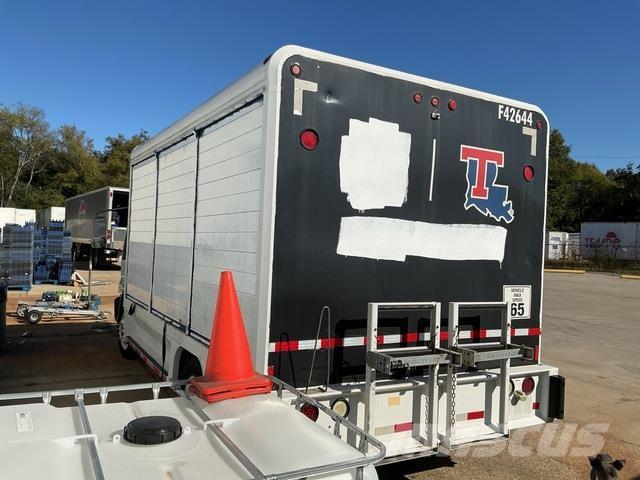 Ford LCF Tovornjaki za prevoz pijač