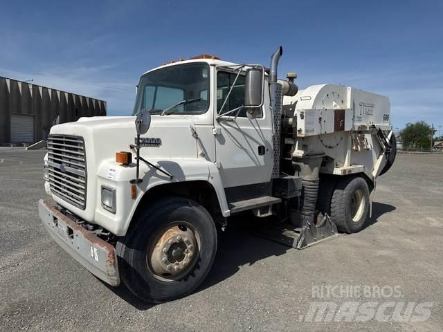 Ford LN7000 Pometalni stroji