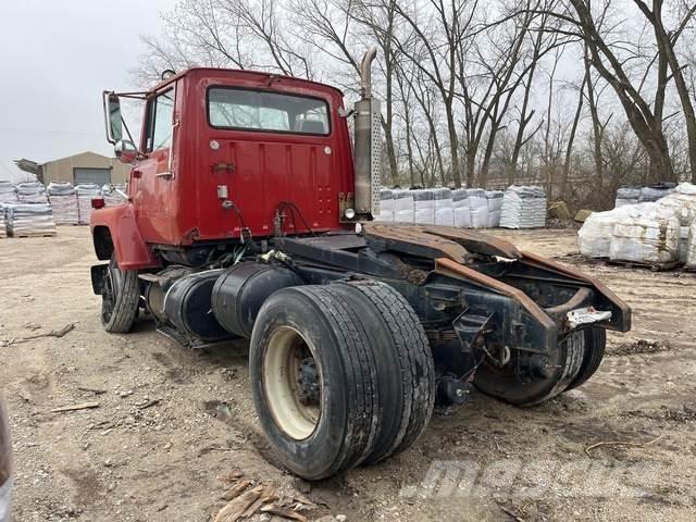 Ford LN8000 Vlačilci