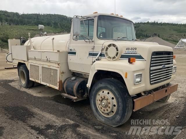 Ford LN8000 Tovornjaki cisterne