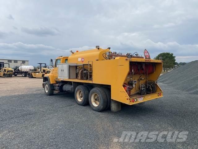 Ford LNT8000 Tovornjaki cisterne