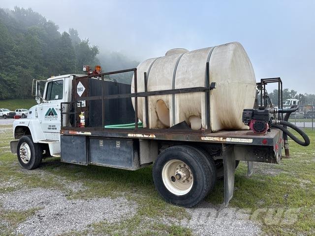 Ford LNT8000 Tovornjaki cisterne