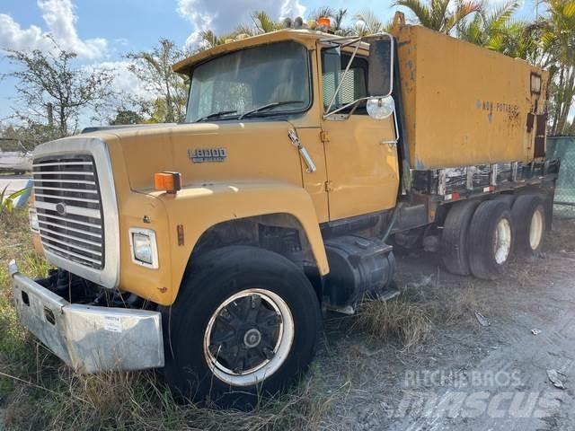 Ford LT8000 Tovornjaki za vodo