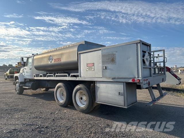 Ford LT8000 Tovornjaki cisterne