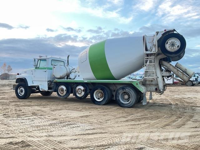 Ford LT9000 Drugi tovornjaki