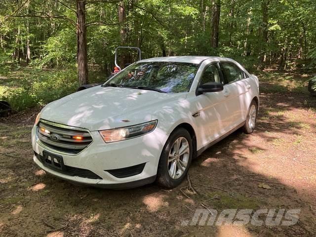 Ford Taurus Avtomobili
