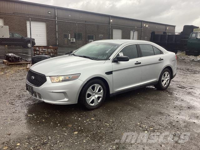Ford Taurus Avtomobili