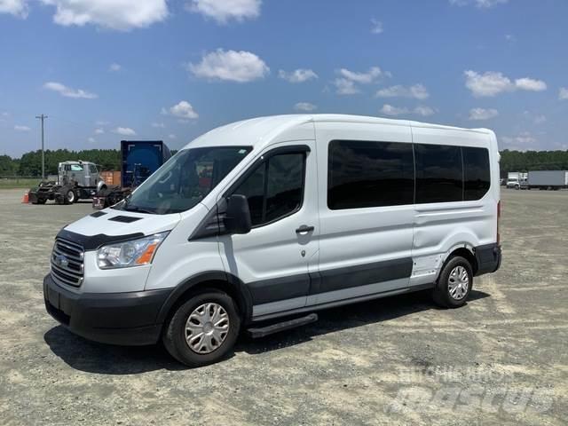 Ford Transit Avtomobili