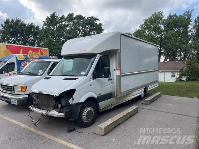 Freightliner  Dostavna vozila / kombiji
