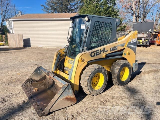 Gehl R220 Skid steer mini nakladalci