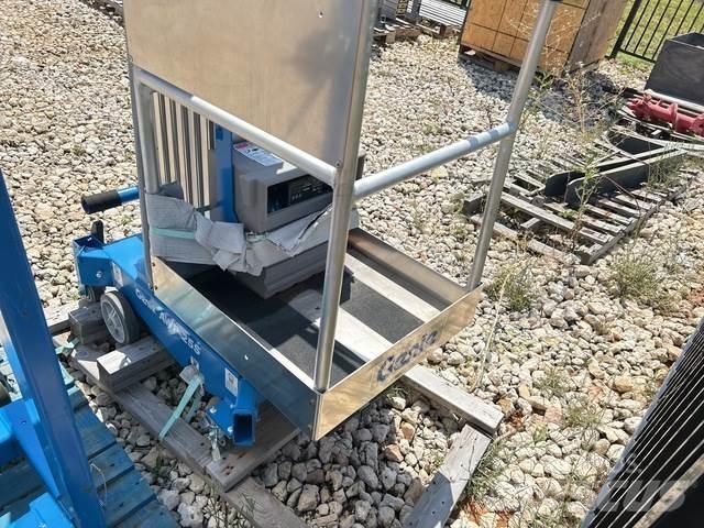 Genie AWP-25S Vertikalna dvigala