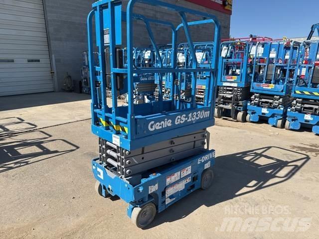 Genie GS-1330M Škarjaste dvižne ploščadi