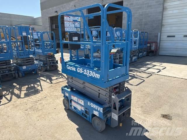 Genie GS-1330M Škarjaste dvižne ploščadi