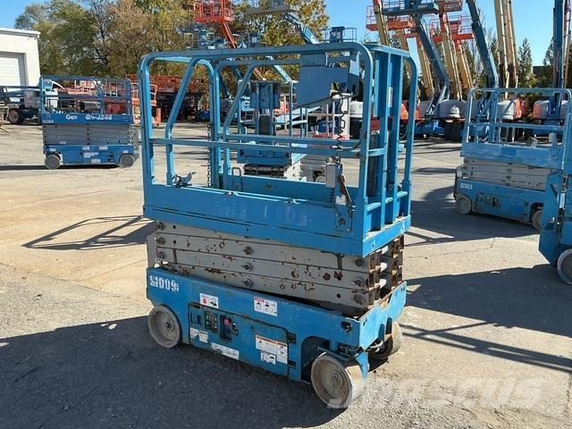 Genie GS-1930 Škarjaste dvižne ploščadi