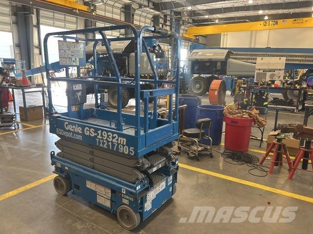 Genie GS-1932m Škarjaste dvižne ploščadi