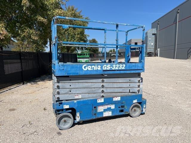 Genie GS-3232 Škarjaste dvižne ploščadi