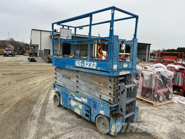 Genie GS-3232 Škarjaste dvižne ploščadi