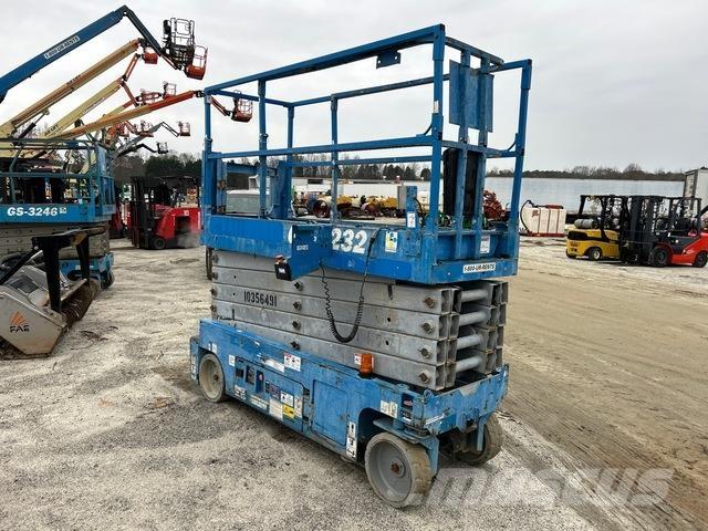 Genie GS-3232 Škarjaste dvižne ploščadi