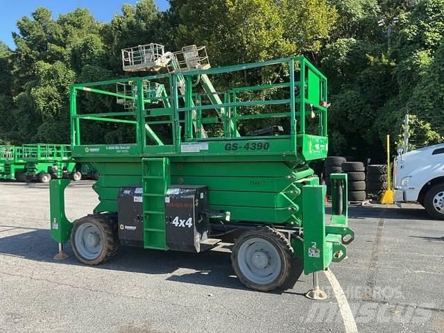 Genie GS-4390 Škarjaste dvižne ploščadi