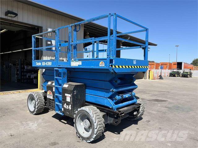 Genie GS4390RT Škarjaste dvižne ploščadi