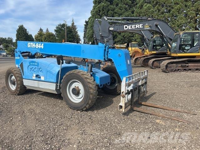 Genie GTH-844 Teleskopski viličarji