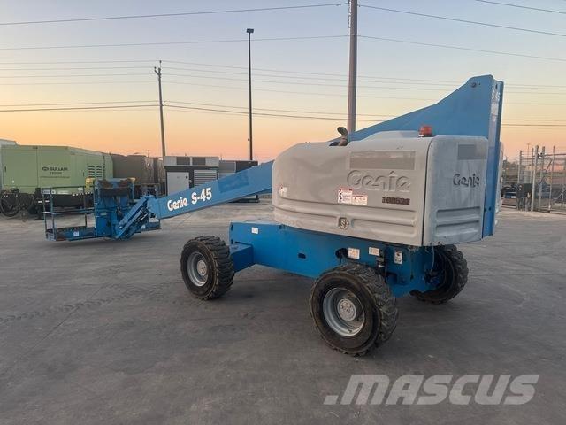 Genie S-45 Teleskopske dvižne ploščadi