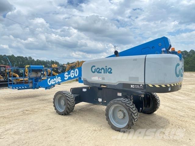 Genie S-60XC Teleskopske dvižne ploščadi