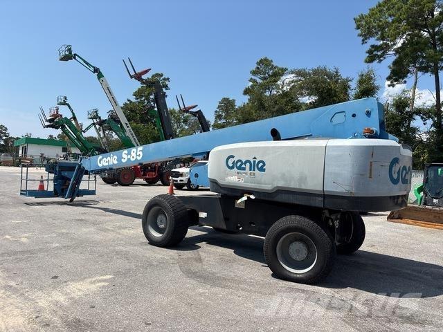 Genie S85 Teleskopske dvižne ploščadi