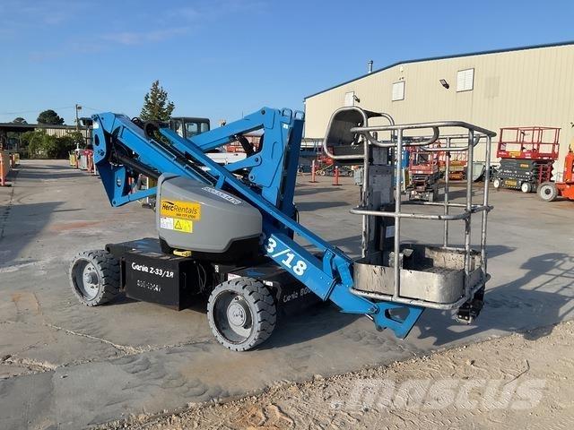 Genie Z-33/18 Zglobne dvižne ploščadi