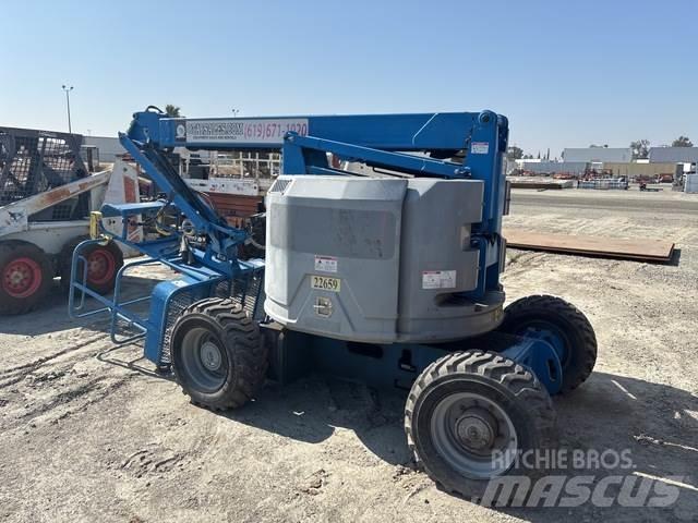 Genie Z-34/22 Zglobne dvižne ploščadi