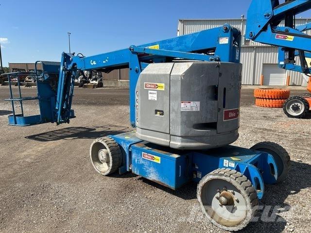 Genie Z-34/22N Zglobne dvižne ploščadi