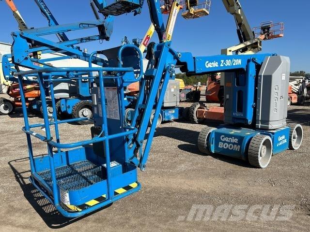 Genie Z30/20N Zglobne dvižne ploščadi