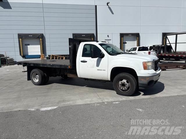 GMC 3500 Tovornjaki s kesonom/platojem
